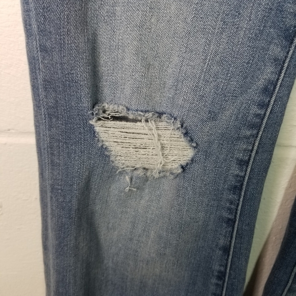 Good American Hi Rise ripped flare jeans - Picture 8 of 13